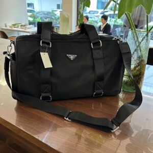 prada traningtravel bag