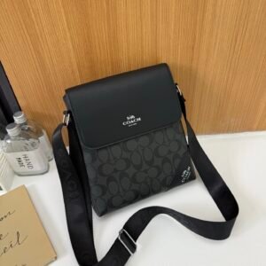 coach small messenger bag(brown)