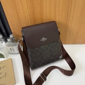 coach small messenger bag(brown)