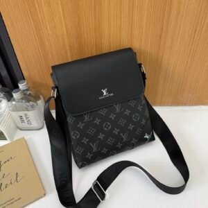 lv small messenger bag